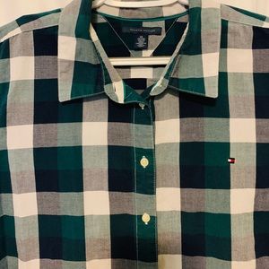 CLEARANCE✨ Tommy Hilfiger Plaid Button Up ✨